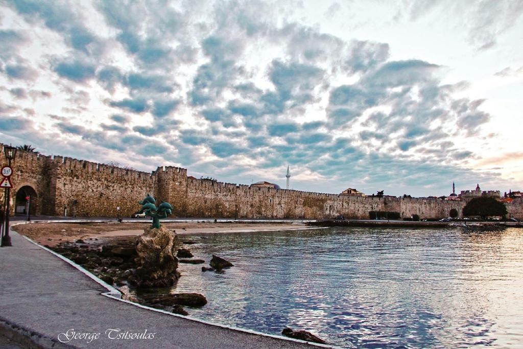 3 Charites Old Town Lejlighed Rhodes City Eksteriør billede